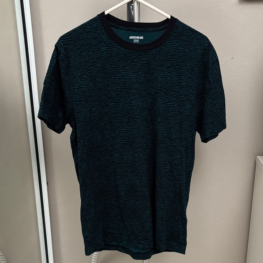 Goodthreads Men's Black and Green Print Tee